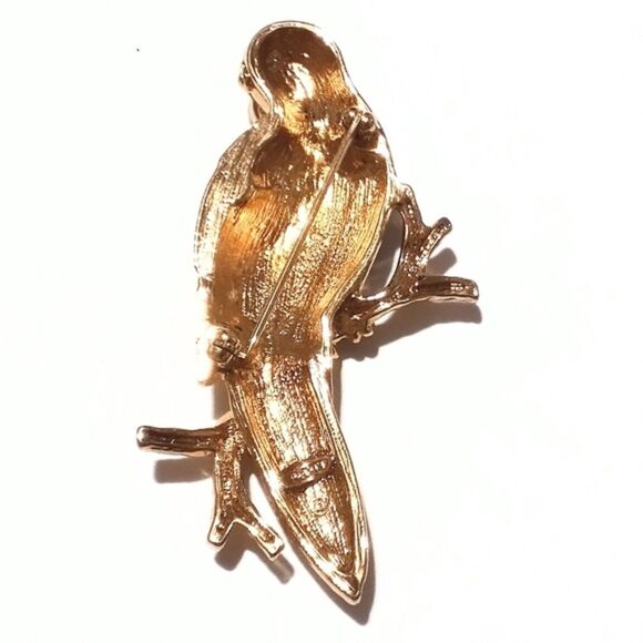 Vintage Avon Gold Tone Enamel and Rhinestone Parrot Bird Broocha - Picture 4 of 4
